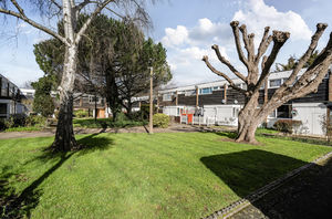 Communal gardens to the front- click for photo gallery